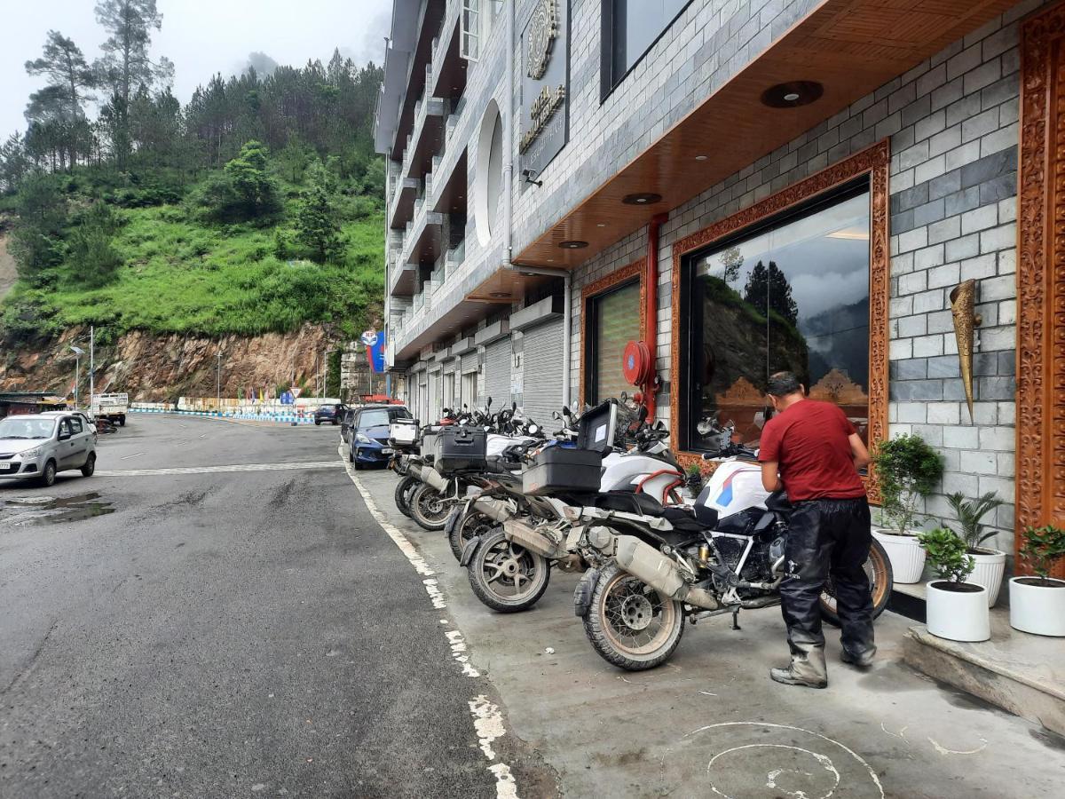 Hotel Himalayan Heritage Sarāhan Extérieur photo